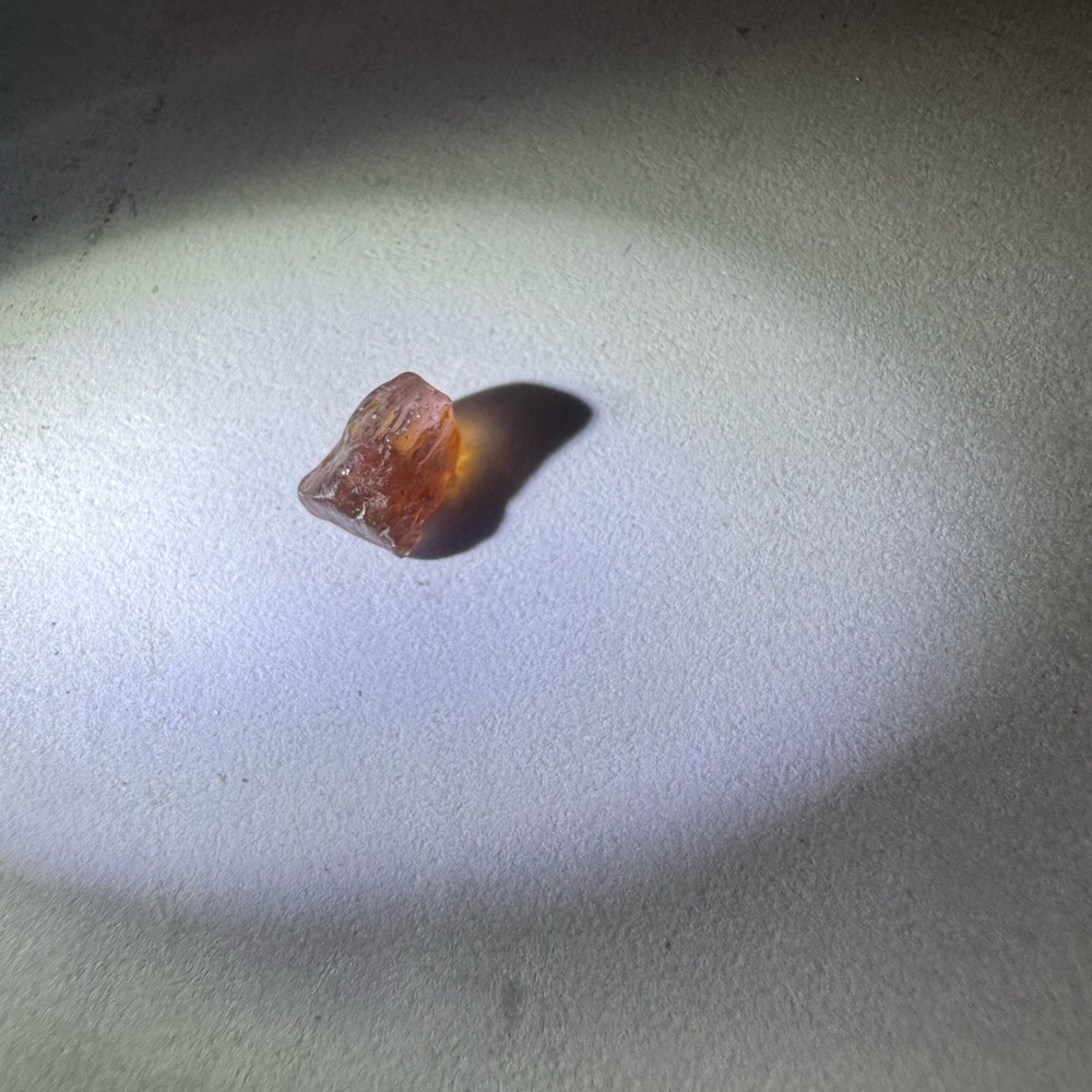 R002 - Rough pink/red sapphire crystal
